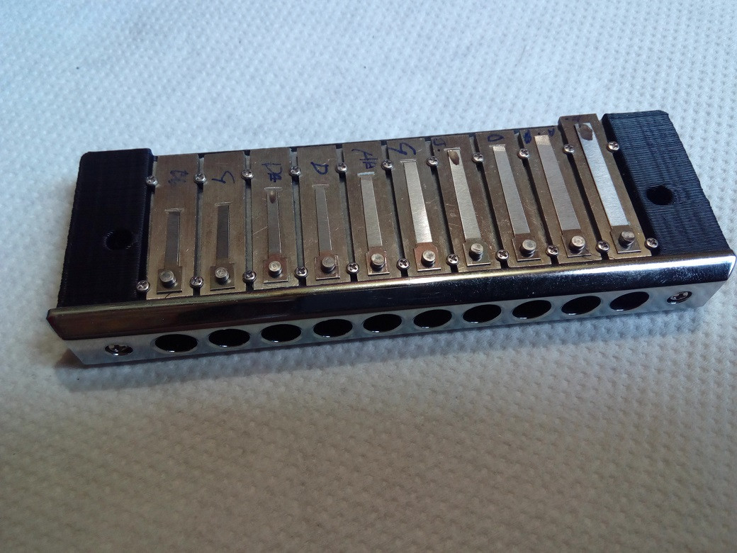 DI_SingleReed Reedplate Harmonica 4.jpg