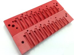 sanded comb and unsanded comb (red)